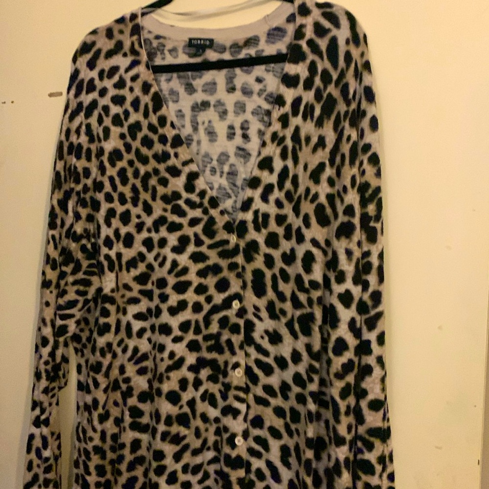 Torrid Leopard cardigan size 5
